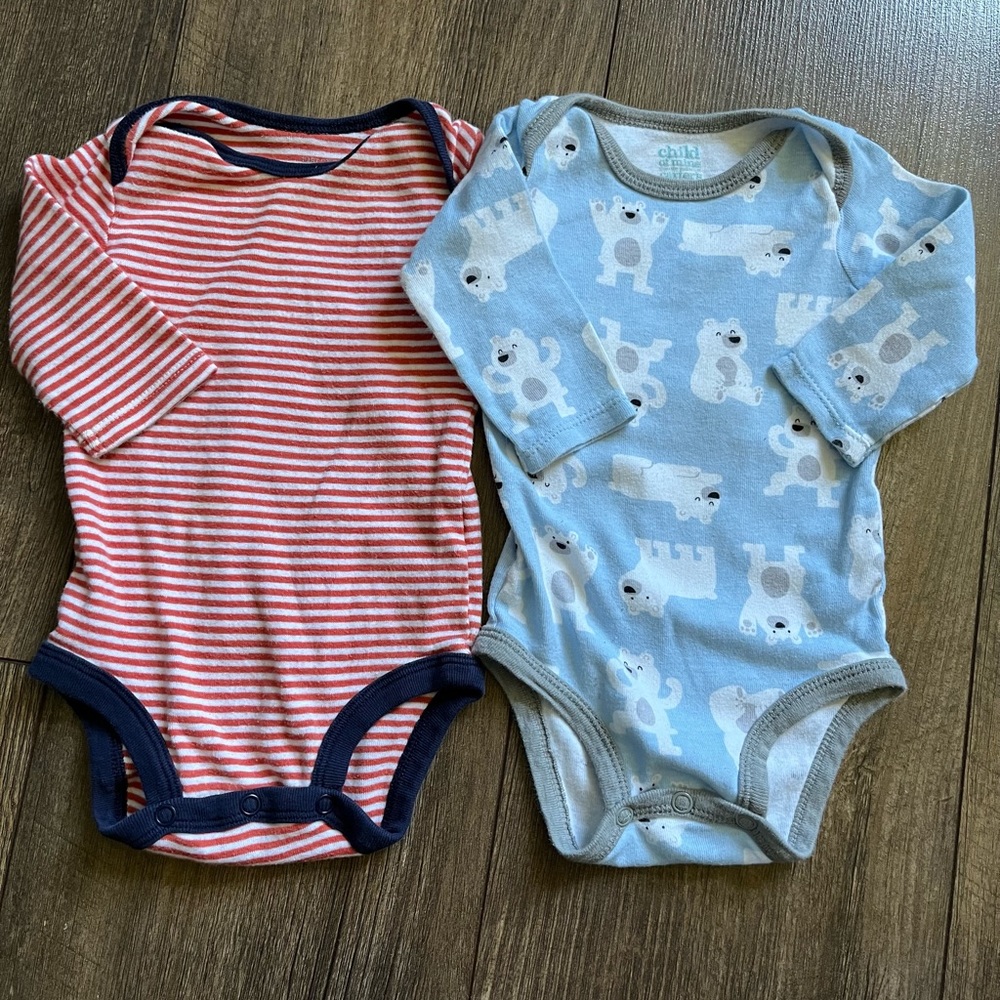 👶2 CARTER’S LONG SLEEVE ONSIES